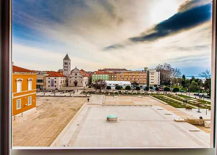 로만 포럼 아파트먼츠 자다르